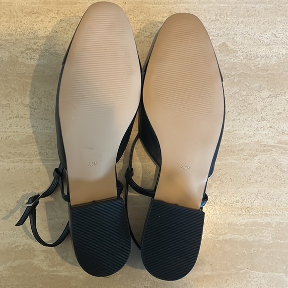 Steve Madden sling back slides, patten toe. - Picture 2 of 4